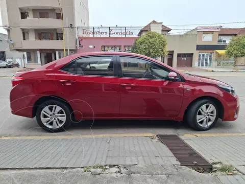 Toyota Corolla 1.8 XLi usado (2015) color Rojo precio u$s13.900