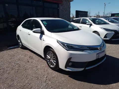 Toyota Corolla 1.8 XEi CVT usado (2018) color Blanco precio $29.500.000