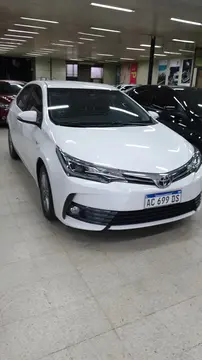 Toyota Corolla 1.8 XEi usado (2018) color Blanco Perla precio $25.000.000