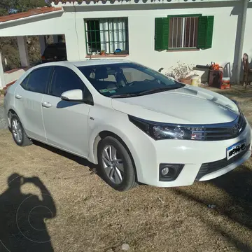 Toyota Corolla 1.8 XEi CVT usado (2016) color Blanco precio $19.000.000