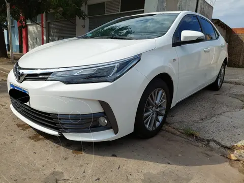 Toyota Corolla 1.8 XEi usado (2017) color Blanco precio $6.200.000