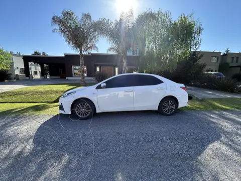 Toyota Corolla 1.8 XEi Aut usado (2018) color Blanco precio u$s18.000