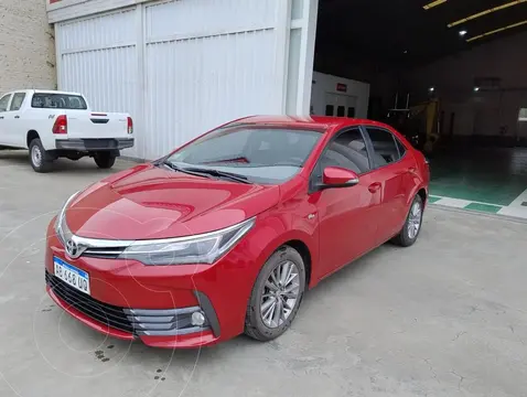 Toyota Corolla 1.8 XEi CVT usado (2017) color Rojo precio u$s19.200