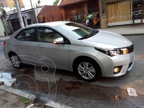 foto Toyota Corolla 1.8 XEi CVT usado (2017) color Gris Plata precio $1.850.000