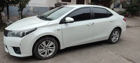 Toyota Corolla 1.8 XEi Pack Aut usado (2015) color Blanco precio $3.300.000