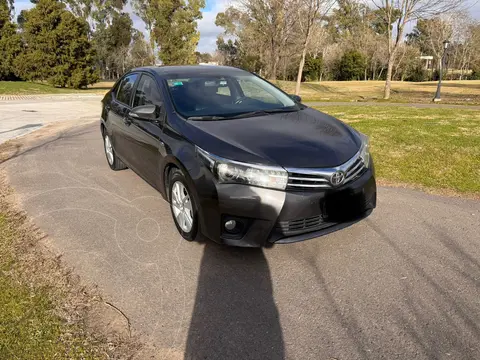 Toyota Corolla 1.8 XLi usado (2015) color Gris Oscuro precio u$s14.000