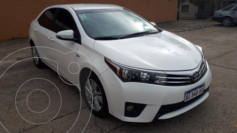 Toyota Corolla 1.8 XEi Pack usado (2017) color Blanco precio $1.750.000