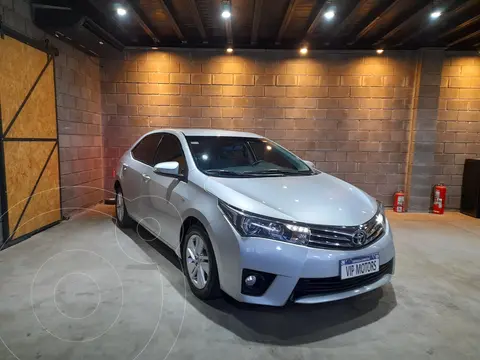 Toyota Corolla 1.8 XEi usado (2015) color Gris Plata  precio $19.800.000