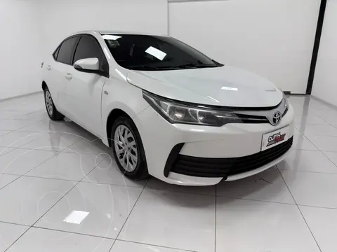 Toyota Corolla 1.8 XLi CVT usado (2018) color Blanco precio $25.900.000