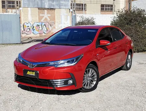 Toyota Corolla 1.8 XEi usado (2019) color Rojo financiado en cuotas(anticipo $13.500.000)