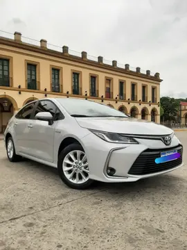 Toyota Corolla 1.8 XEi CVT usado (2021) color Gris Plata  precio u$s25.500