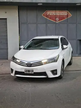 Toyota Corolla COROLLA 1.8 XEI L/14 PACK CVT usado (2015) color Blanco precio $19.000.000