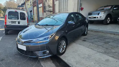 Toyota Corolla 1.8 XEi 2016-2017 usado (2017) color Gris Oscuro precio u$s17.900