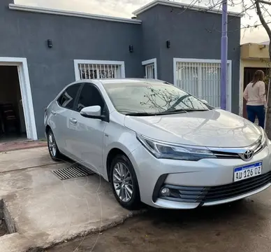 Toyota Corolla 1.8 XEi usado (2018) color Gris Plata  precio $25.000.000