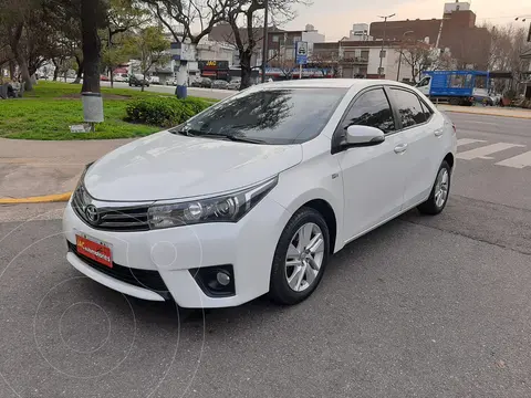 Toyota Corolla 1.8 XEi Pack Aut 2016-2017 usado (2016) color Blanco Perla precio u$s15.000