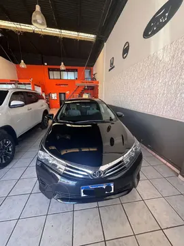 Toyota Corolla 1.8 XLi 2016-2017 usado (2016) color Negro precio $18.000.000