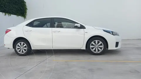 Toyota Corolla 1.8 XLi CVT usado (2014) color Blanco Perla precio $3.900.000