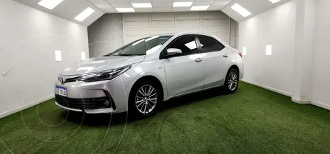 Toyota Corolla 1.8 XEi Pack usado (2019) color Gris precio $7.300.000