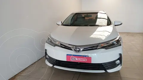 Toyota Corolla 1.8 XEi usado (2019) color Blanco precio $10.600.000