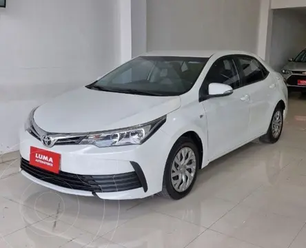 Toyota Corolla 1.8 XLi 2016-2017 usado (2017) color Blanco precio $20.100.000