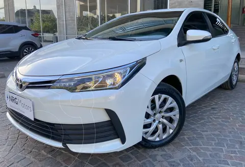 Toyota Corolla 1.8 XLi CVT usado (2019) color Blanco precio $13.200.000