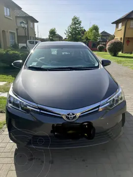 Toyota Corolla 1.8 XEi usado (2018) color Gris precio $13.400.000