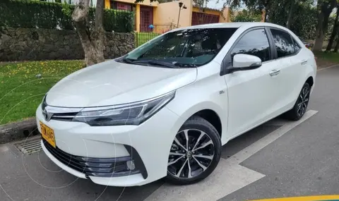 Toyota Corolla 1.8L SEG usado (2019) color Blanco financiado en cuotas(anticipo $8.790.000 cuotas desde $1.751.000)
