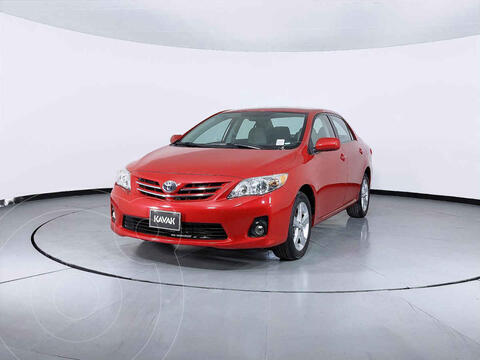 Toyota Corolla XLE 1.8L Aut usado (2013) color Rojo precio $182,999