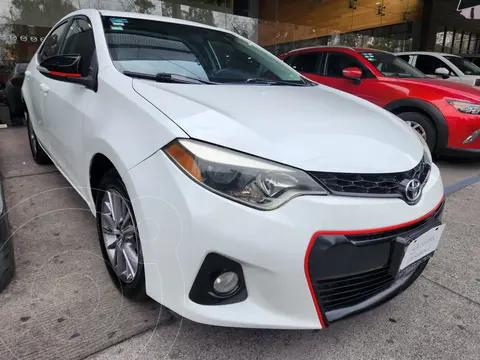 Toyota Corolla S usado (2014) color Blanco precio $205,000