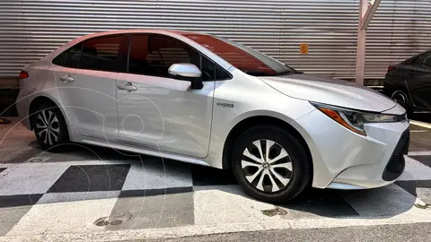 Toyota Corolla LE Aut usado (2021) color plateado financiado en mensualidades(enganche $158,840 mensualidades desde $6,824)