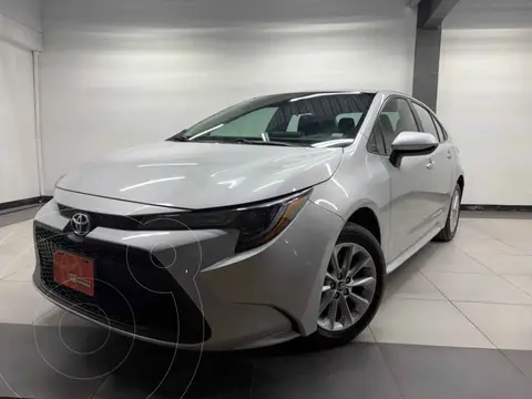 Toyota Corolla LE Aut usado (2021) color Plata precio $320,000