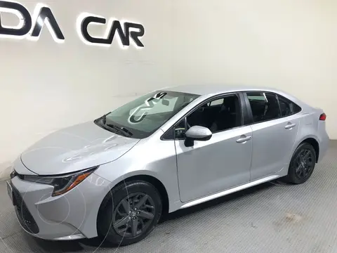 Toyota Corolla Base Aut usado (2021) color Plata financiado en mensualidades(enganche $65,000 mensualidades desde $7,610)