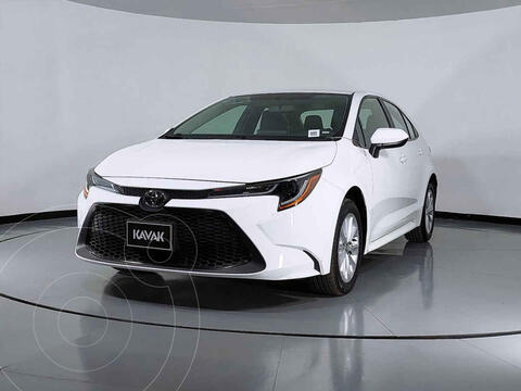 foto Toyota Corolla LE 1.8L Aut usado (2020) color Blanco precio $374,999