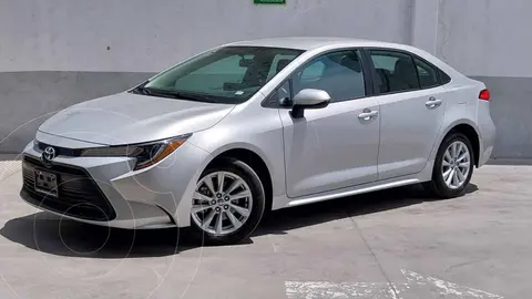 Toyota Corolla LE Aut usado (2024) color Plata precio $415,900