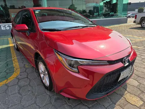 Toyota Corolla LE 1.8L Aut usado (2020) color Rojo precio $300,000