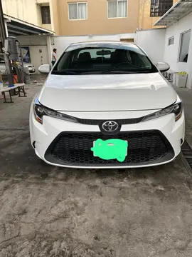 Toyota Corolla LE Aut usado (2020) color Blanco precio $320,000