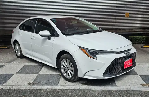 Toyota Corolla LE Aut usado (2020) color Blanco precio $350,000