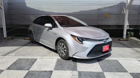 Toyota Corolla LE Aut usado (2021) color plateado precio $390,000