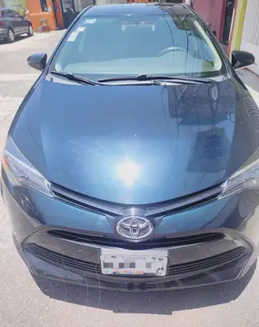 Toyota Corolla LE 1.8L Aut usado (2018) color Azul precio $220,000