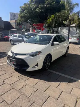 Toyota Corolla LE 1.8L Aut usado (2017) color Blanco precio $250,000