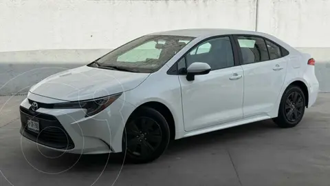 Toyota Corolla Base Aut usado (2025) color Blanco precio $404,320
