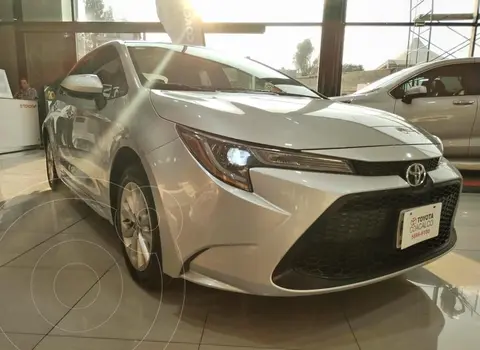 Toyota Corolla LE Aut usado (2021) color plateado precio $299,000