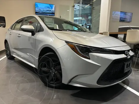 Toyota Corolla Base usado (2022) color Gris precio $300,000