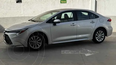 Toyota Corolla XLE Aut usado (2023) color Plata precio $424,000