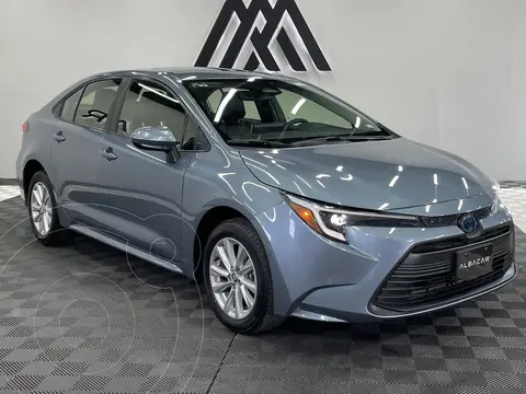 Toyota Corolla XLE Aut usado (2024) color Gris precio $489,999