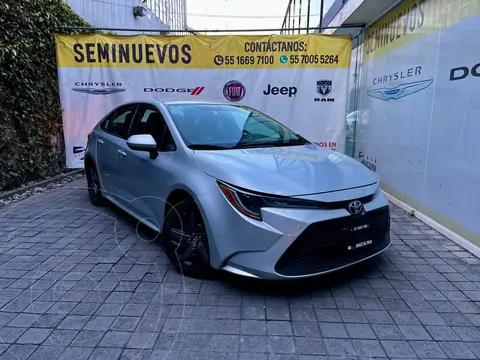 Toyota Corolla Base usado (2022) color plateado precio $314,000