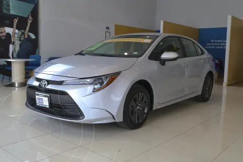 Toyota Corolla Base Aut usado (2024) color Plata financiado en mensualidades(enganche $100,250 mensualidades desde $7,400)