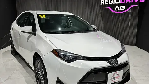 Toyota Corolla LE Aut usado (2017) color Blanco financiado en mensualidades(enganche $53,800 mensualidades desde $7,500)