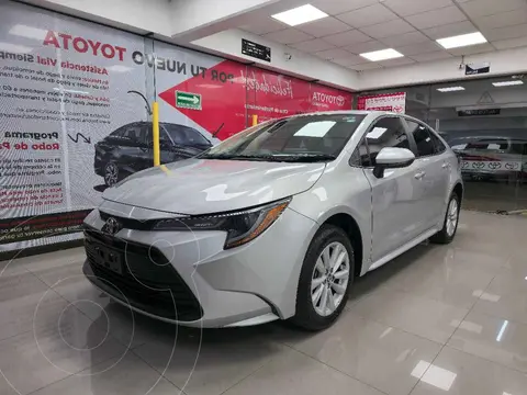 Toyota Corolla LE Aut usado (2024) color Plata financiado en mensualidades(enganche $87,802 mensualidades desde $8,662)