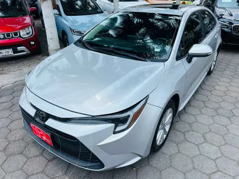 Toyota Corolla XLE Aut usado (2023) color Plata precio $417,000